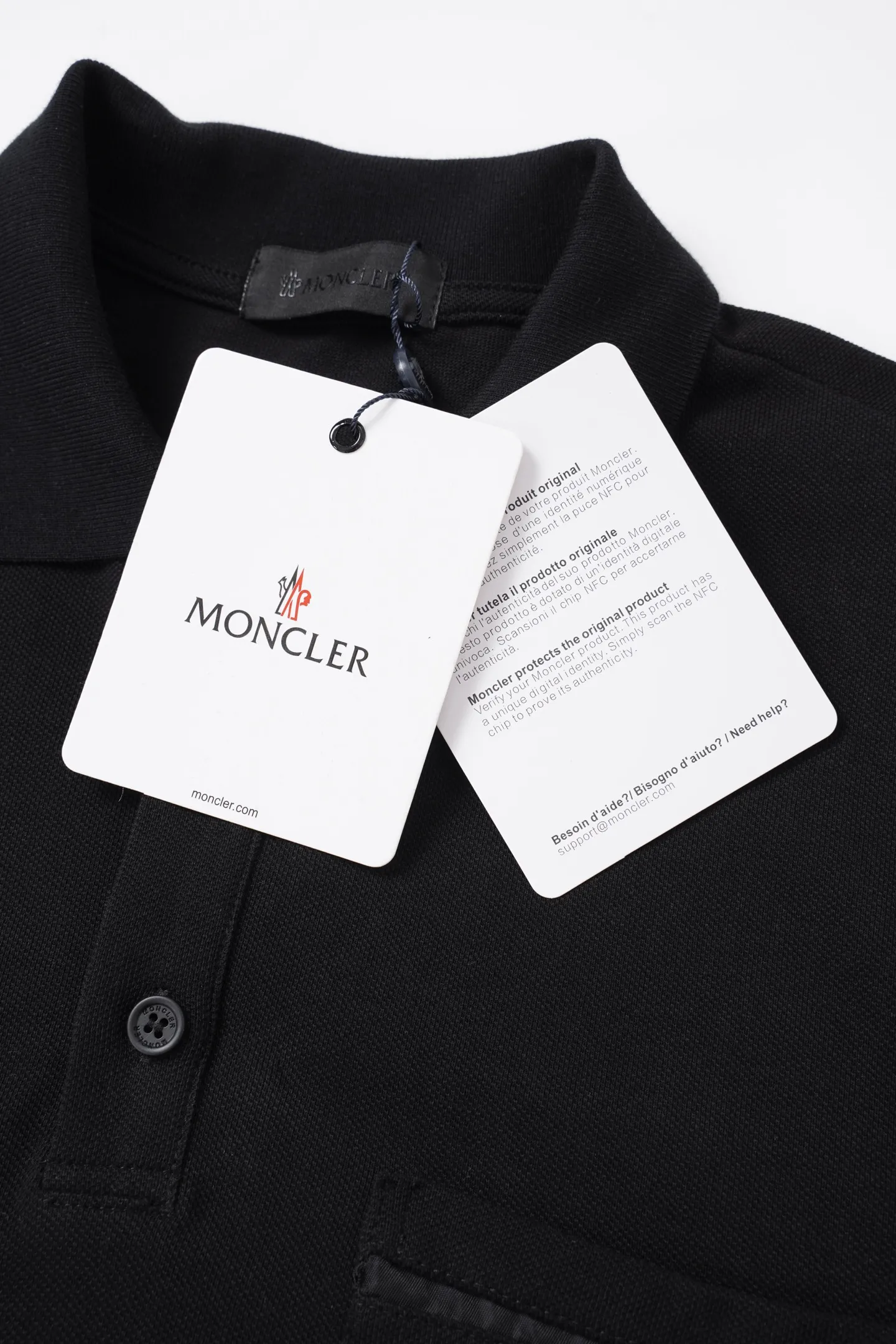 MONCLER logo polo Polo Classic ， 。 Polo ， 。Classic ， 。 • • •Black White Size：S-XL